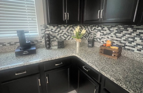 DeLand House | Charming 5-bedroom home away from home