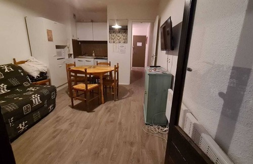 Saint-Aventin Apartment | Charming 5-person studio facing south