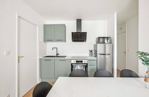 Margnolles - Rhone Apartment | Charming 6-Person Pied-à-Terre in Cuire