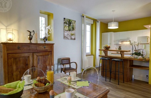 Andrezieux-Boutheon Apartment | Charming 60m² Apt with Garden, EV Charging, and Modern Amenities in Andrézieux-Bouthéon