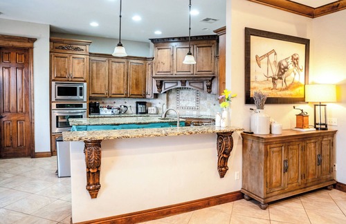 Pottawatomie County Apartment | Charming 6BR Rural Farmhouse with Pool, Animals & Family Fun #Skelly
