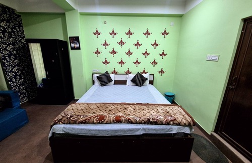 Beltola Hotel | Charming 8-bedroom hotel with WiFi, AC in wonderful Guwahati