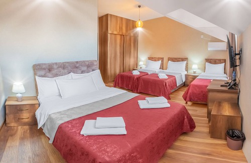 Gori House | Charming 8-bedroom hotel with AC, WiFi in enchanting Gori