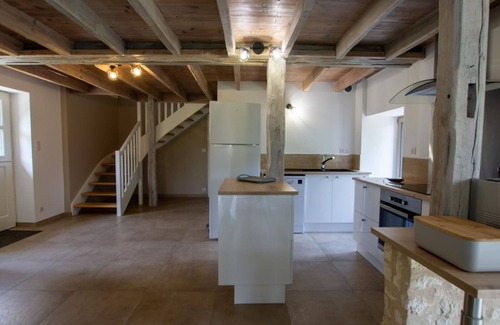 Agonac Cottage | Charming 9-Person Home with Shared Pool, Private Pond, Near Brantôme and Périgueux