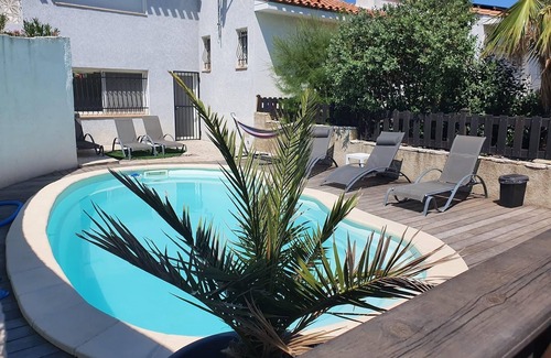 Saint-Feliu-d'Avall Apartment | Charming accommodation with swimming pool
