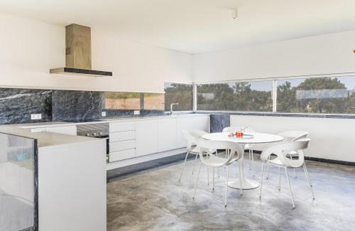 Foros de Vale de Figueira House | Charming accommodation with shared pool in Montemor-o-Novoa