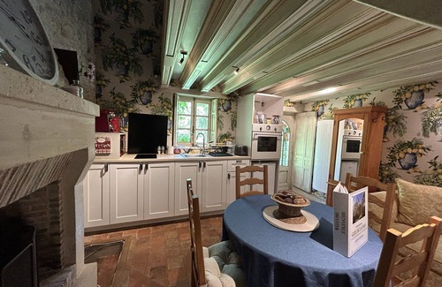 Le Manoir Cottage | Charming accommodation in a green setting
