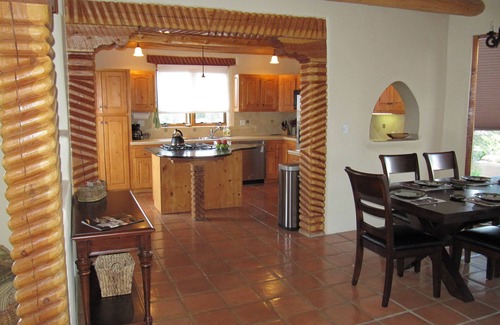 El Prado House | Charming Adobe Between Taos And Taos Ski Valley