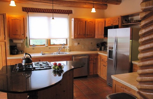 El Prado House | Charming Adobe Between Taos And Taos Ski Valley