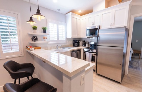 Brea House | Charming ADU in Brea with Private Yard & In-Unit Laundry - Your Ideal Retreat!