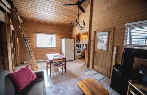 Scotch Creek Cabin | Charming, affordable cabin - steps from the beach!