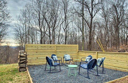 Afton Cottage | Charming Afton Cottage w/ Fire Pit & Grill!