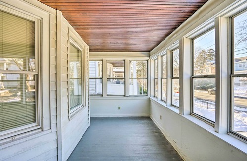 Melrose Cottage | Charming Albany Retreat ~ 3 Mi to Downtown!