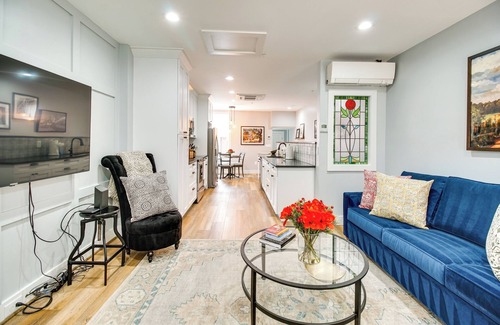 Old Town Alexandria Apartment | Charming Alexandria Vacation Rental in Old Town!