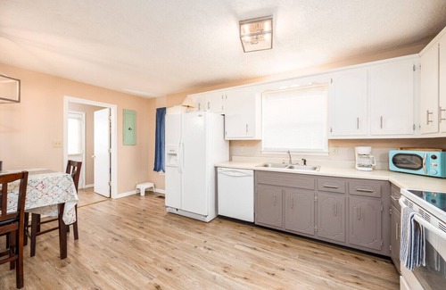 Clarksville House | Charming and Awesome home with free Parking