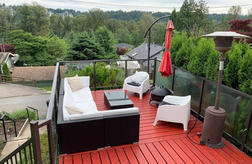 Port Moody House | Charming and bright 3 bed home. Walking distance to shops, trails and more!