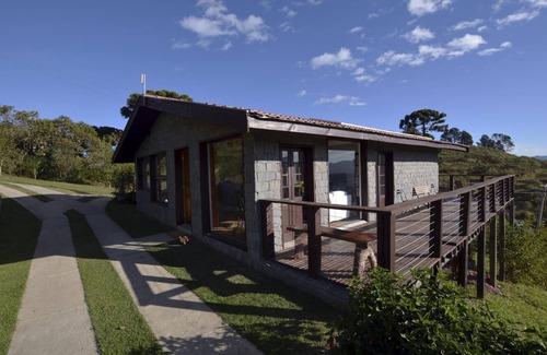 Campos do Jordao House | Charming and comfortable country house in the Serra Velha with mountain views