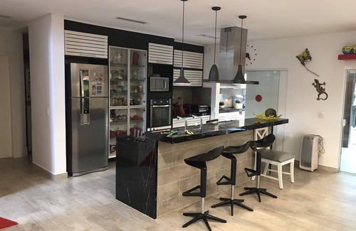 Baleia House | Charming and Comfortable House 800mts from the beach