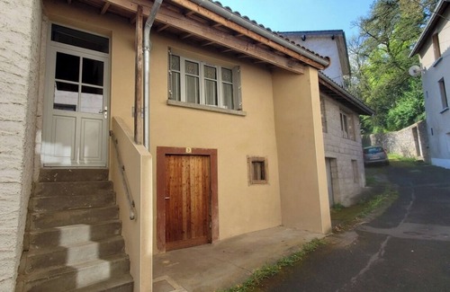 Chateldon Cottage | Charming and comfortable loft-style gîte* near Vichy for 4 to 5 people