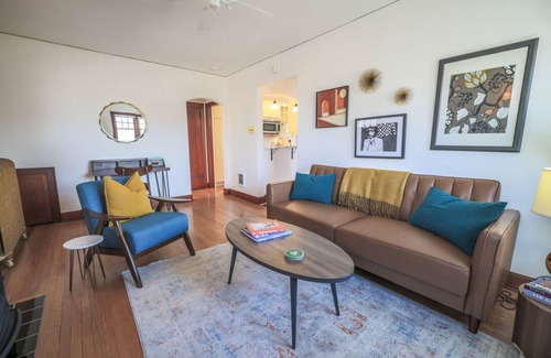 Mission District Condo | Charming and Contemporary Inner-City One-Bedroom Heritage Condo