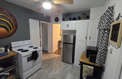 Toledo House | Charming and Cozy 3-bedroom house