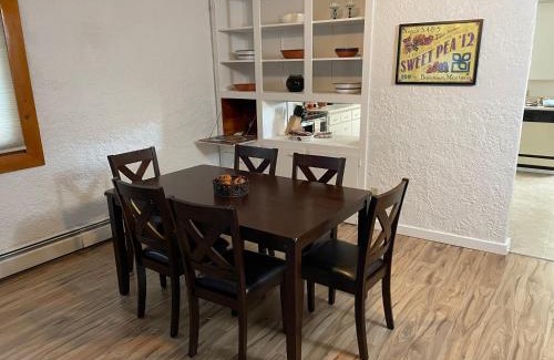 Bozeman Apartment | Charming and cozy downtown Bozeman 3 bedroom condo Walk to dinner and drinks