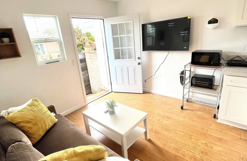 Mount Helix House | Charming and cozy unit fully furnished with WiFi in beautiful El Cajon