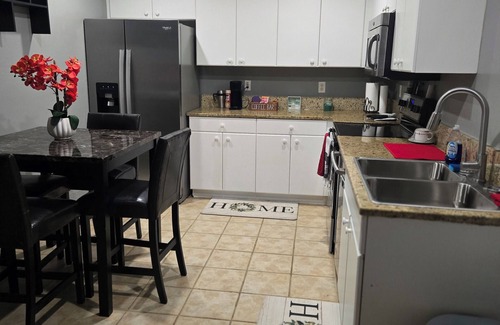 Westminister House | Charming and cozy 3-bedroom duplex in welcoming Lehigh Acres! Come stay here!