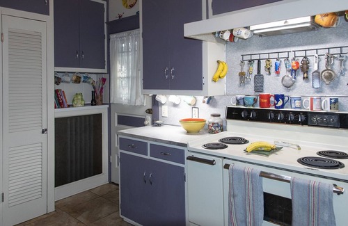Vollintine-Evergreen House | Charming And Eclectic 1925 Bungalow
