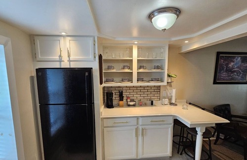 Reading House | Charming and enchanting apartment in uptown Reading with a mountain view.