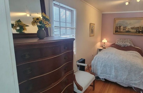 Cochecton Cottage | Charming and Idyllic Country Cottage
