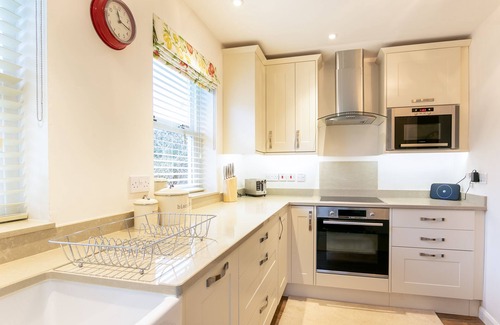 Witney Cottage | Charming and luxury getaway cottage in Cotswolds