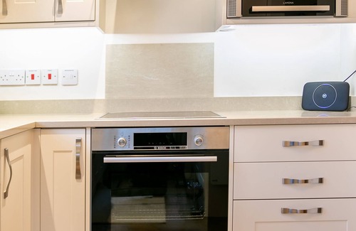 Witney Cottage | Charming and luxury getaway cottage in Cotswolds