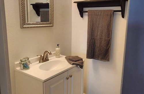 Casper House | Charming and newly remodeled 1-bedroom house centrally located in Casper.