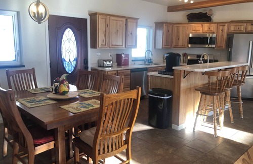 Butte House | Charming and scenic 3-bedroom house with all the comforts of home in Palmer, AK