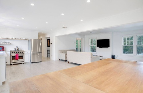 Wainscott House | Charming and Spacious Wainscott Home close to Town and Beaches, Great for.