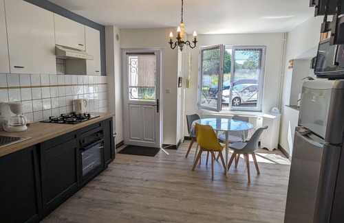 Montereau Cottage | Charming and Spacious Cottage near Montargis & Sully-sur-Loire with Private Garden and Parking