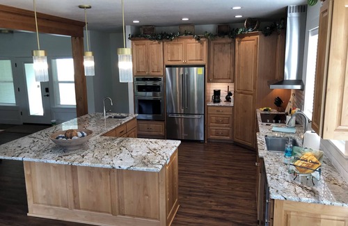 Walterville House | CHARMING AND SPECTACULAR RIVERFRONT HOUSE, BEAUTIFUL IN ANY SEASON OF THE YEAR!