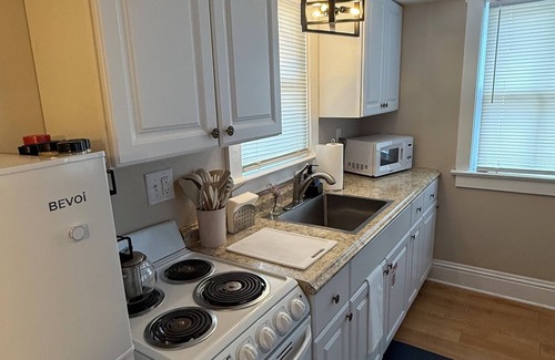 Sanford Apartment | Charming and Tranquil 1-bedroom apartment close to Historic Downtown Sanford