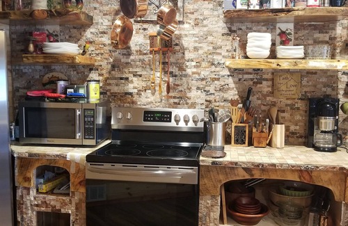 Boyne Falls House | Charming and unique design