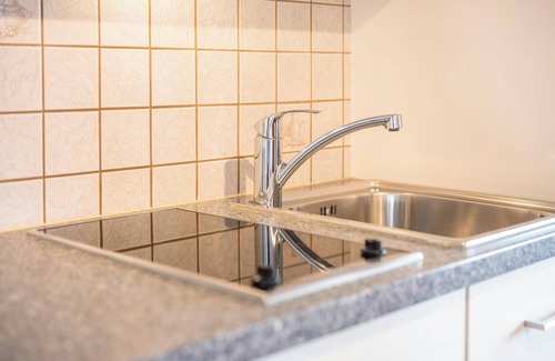 Maranza Apartment | Charming Apartment “Haselstaude - Morgensonne” with Mountain View, Wi-Fi, Terrace & Garden; Parking