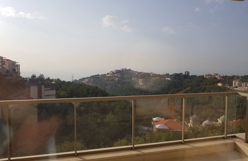 Duhur ash Shuwayr Apartment | Charming Apartment With Stunning View In Beit Misk