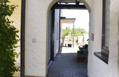 Staffelstein Apartment | Charming apartment, 5 persons, Wifi, Netflix, parking & balcony