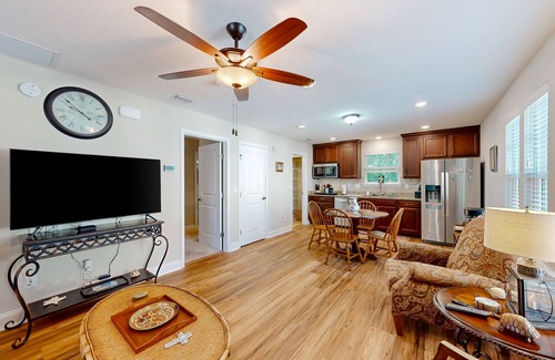 Fernandina Beach Apartment | Charming apartment with beautiful marsh views and shared patio
