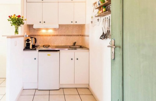 Theoule-Superieur Apartment | Charming apartment for 2 persons in quiet location, sea view, communal pool