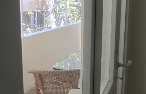 Tel Aviv City Center Apartment | Charming apartment with a balcony in the middle of the city