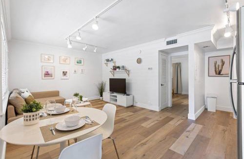 Hendricks and Venice Isles Apartment | Charming Apartment near Las Olas Blvd