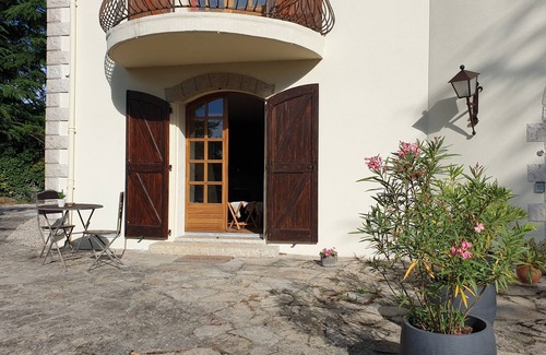Millau Apartment | Charming apartment 20 mins walk from Millau
