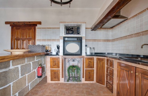 La Asomada Apartment | Charming Apartment "7" with Terrace, Community Pool & Wi-Fi