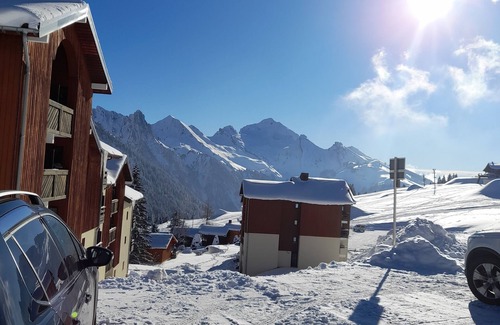 Manigod Apartment | Charming apartment at the foot of the slopes